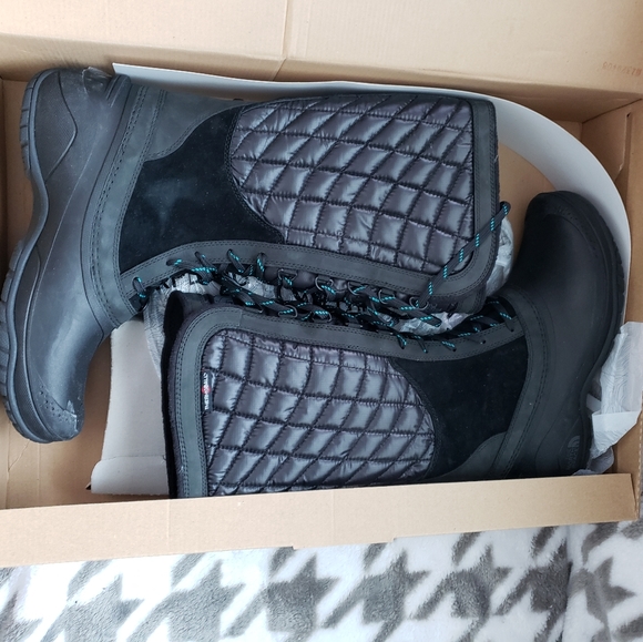 The North Face Shoes - North Face Women’s Thermoball Utility Boots Size 9.5 US